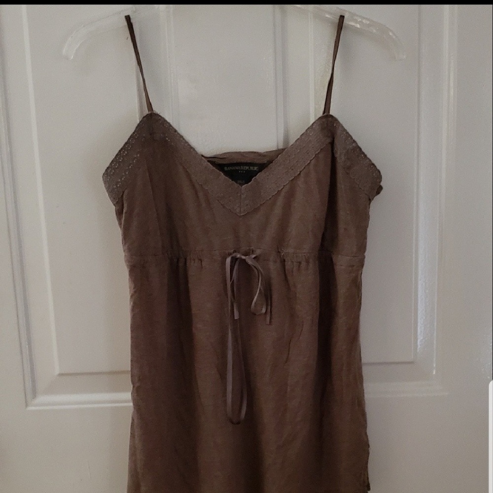 🍌Banana Republic tank top🍌!!!